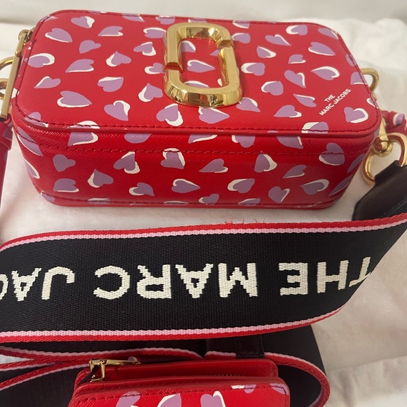 Marc Jacobs Red Heart Print Crossbody Bag - Picture 9 of 11